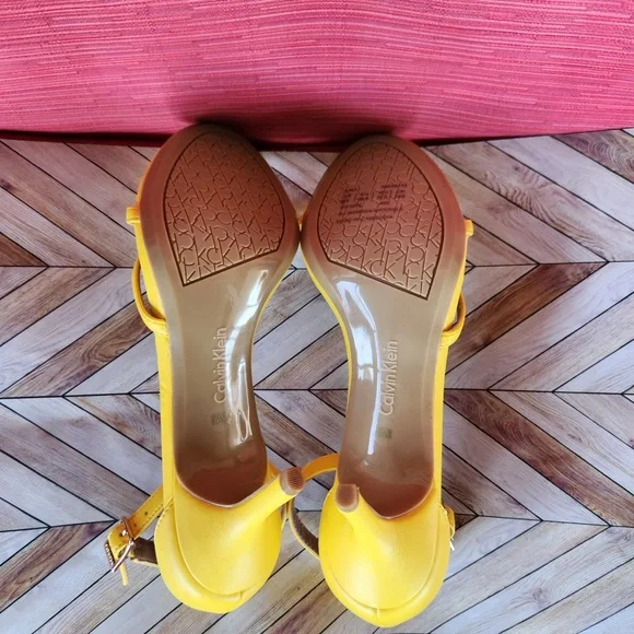 Calvin Klein Yellow Heels with Sleek Straps - Picture 3 of 7